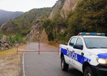 Cortaron preventivamente el camino que une Nogolí con Río Grande por presencia de aguanieve en la carpeta asfáltica