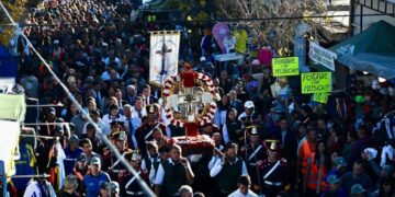 La fe en el Cristo llevó a más de 180 mil creyentes a la Villa de la Quebrada