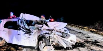 Un hombre resultó herido tras un choque entre un vehículo y un camión en la Autopista 55