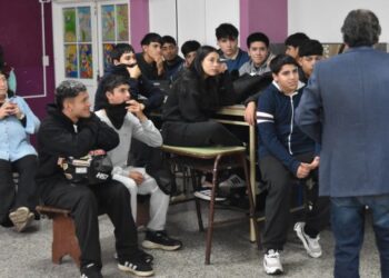 Estudiantes de Nogolí se preparan para ser ‘Diputados por un Día’