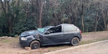 Villa de Merlo: un joven resultó lesionado tras protagonizar un siniestro vial en un automóvil