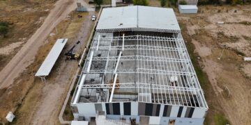Reinauguraron la cubierta metálica de la UPrO de Quines