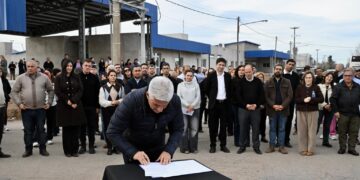 Repararán la ruta provincial 3: Poggi firmó el llamado a licitación