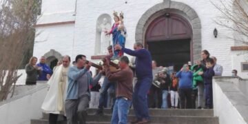 El Volcán celebra su fe en la Virgen de la Guardia y un nuevo aniversario de su historia