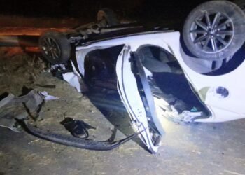 Quines: un automóvil volcó en la ruta nacional 20