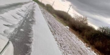 Gran cantidad de granizo cayó esta tarde en Nogolí. Sigue vigente el alerta por tormentas.