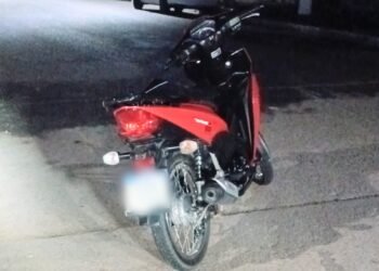 Santa Rosa del Conlara: dos jóvenes resultaron lesionados tras un choque entre una camioneta y una motocicleta