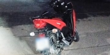 Santa Rosa del Conlara: dos jóvenes resultaron lesionados tras un choque entre una camioneta y una motocicleta
